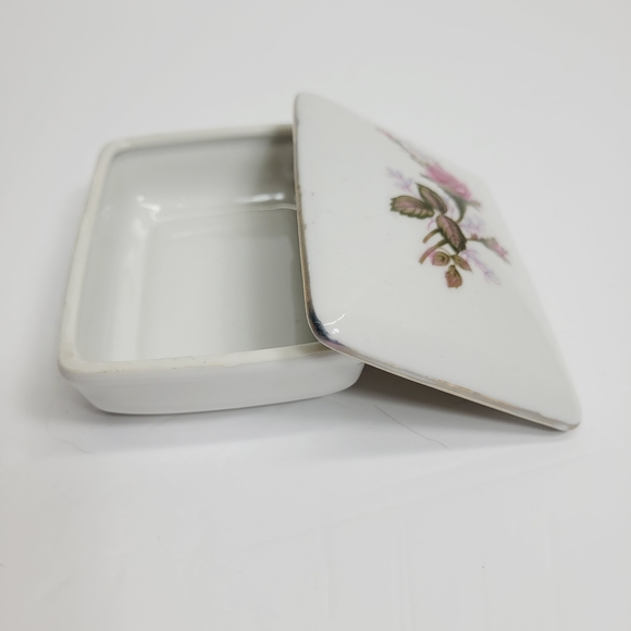 * Ceramic trinket jewelry box rose painted detail 4"X 1.5" vintage  japan - Picture 8 of 13